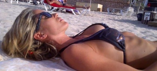 Elena Santarelli al mare