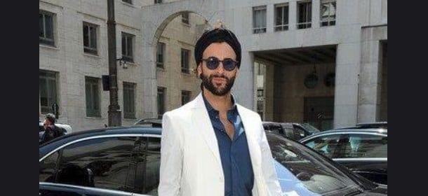 Marco Mengoni con il turbante