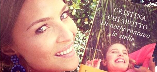 Cristina Chiabotto presenta "Di notte contavo le stelle", il suo primo libro