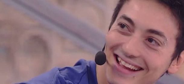 Amici 14, Luca Tudisca ama solo la sua chitarra? C'è anche una donna al suo fianco