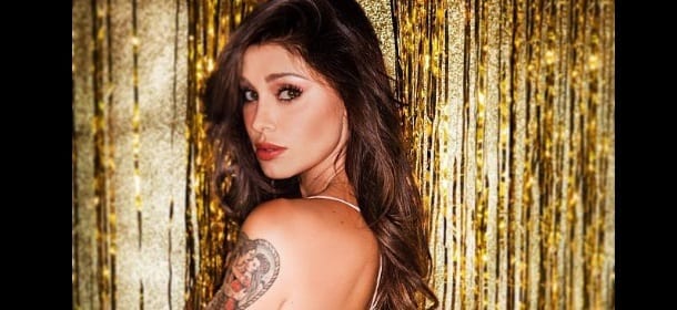 Belen Rodriguez cancella il tatuaggio per la crisi con Stefano De Martino? E' falso