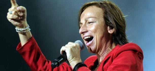 Gianna Nannini patteggia un anno e due mesi per evasione fiscale. L'ironia sul web