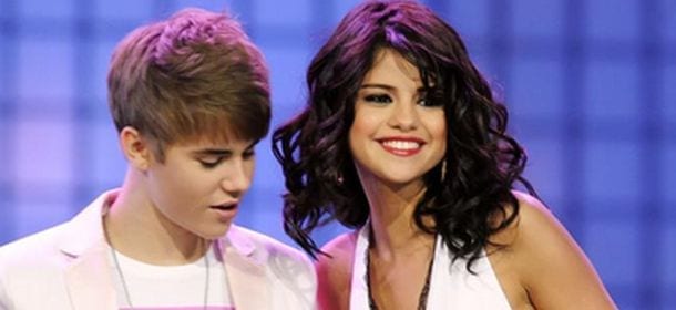 Justin Bieber e Selena Gomez beccati di nuovo insieme: ritorno di fiamma? [FOTO]