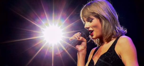 "Troylor trovati delle tette": Taylor Swift bersagliata in Rete