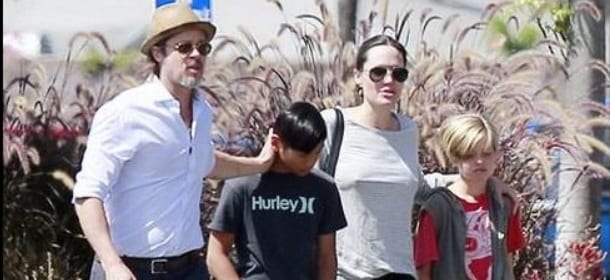 Angelina Jolie anoressica, Brad Pitt minaccia di lasciarla: ma è vero?