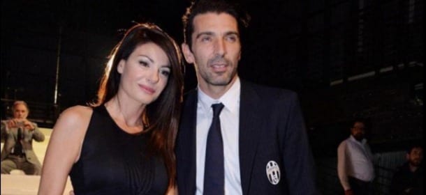 Ilaria D'Amico e Gigi Buffon genitori: è nato Leopoldo Mattia. Ma il nome non piace al web