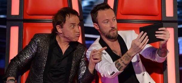 Sanremo 2016: Francesco Facchinetti difende il padre da Maurizio Gasparri