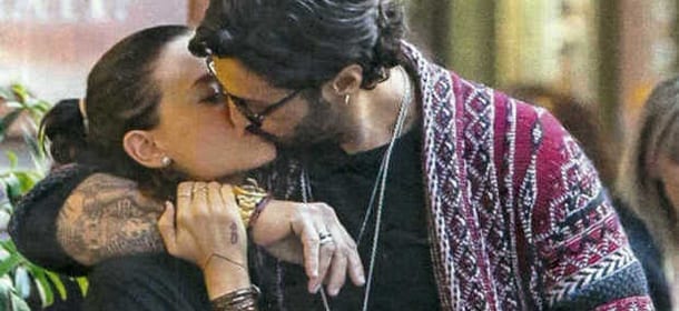 Fabrizio Corona e il "ditino birichino": Silvia Provvedi minaccia Dagospia