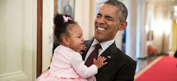 #ObamaAndKids, le foto di Obama con i bambini spopolano sul web