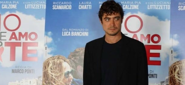 Riccardo Scamarcio in ospedale per un malore: paura per l'attore