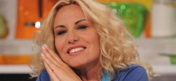 Antonella Clerici lascia in diretta La prova del cuoco a causa di un malore