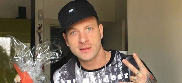 Clementino, minacce al rapper: volevano costringerlo a collaborare con un neomelodico