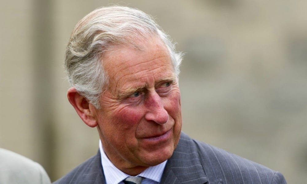 Il Principe Carlo confessa di parlare con i suoi antenati: Buckingham Palace infestato di fantasmi