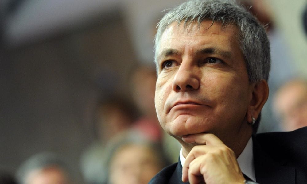 Nichi Vendola: "Fuggito in Canada per dare un futuro a mio figlio". Scoppia la polemica