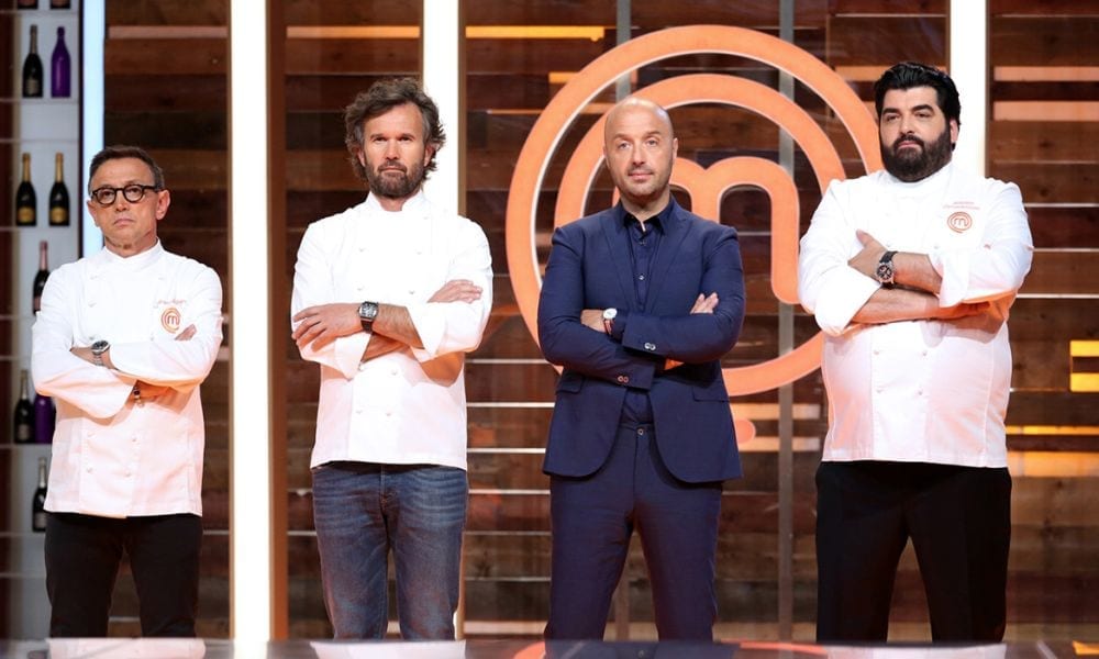 Masterchef, giudici su volo low cost: pioggia di critiche