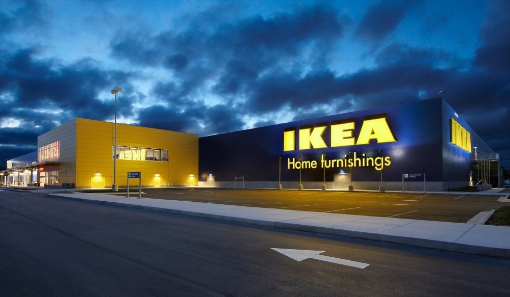 Una notte all'Ikea: due ragazzi belgi documentano "l'impresa"