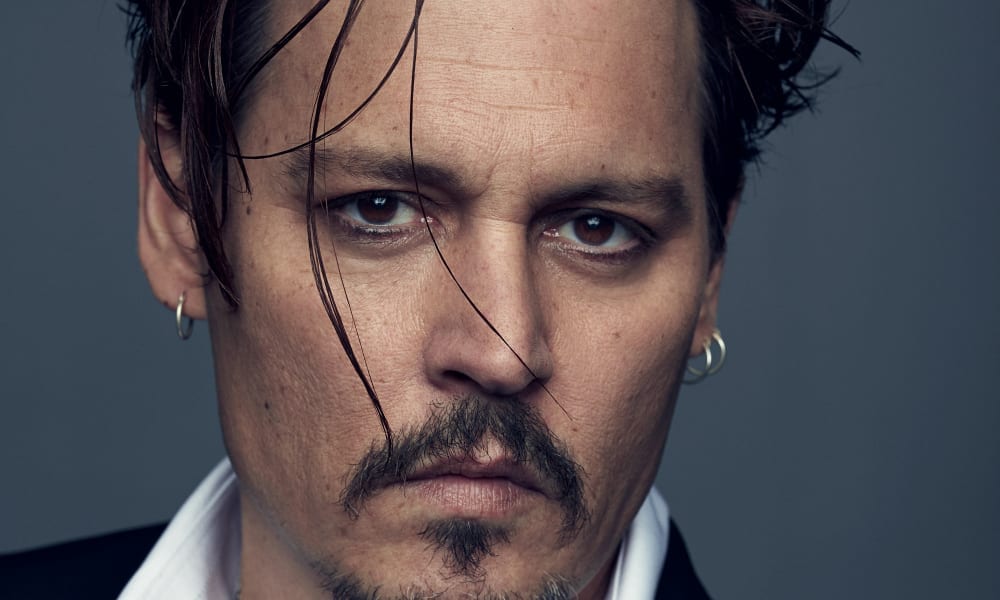 Johnny Depp si amputa un dito in un impeto di ira contro la moglie
