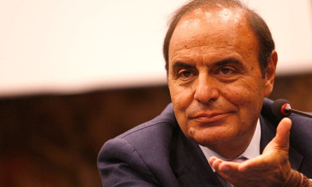 Bruno Vespa, minacce e critiche per il conduttore di Porta a Porta