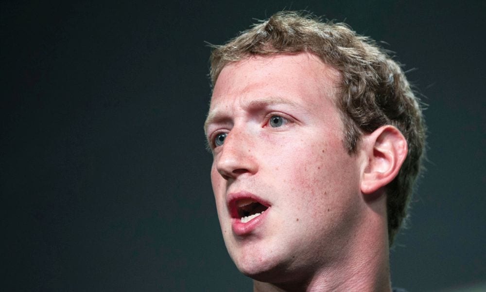 Zuckerberg: "Facebook donerà 500mila euro ai terremotati", scoppia la polemica
