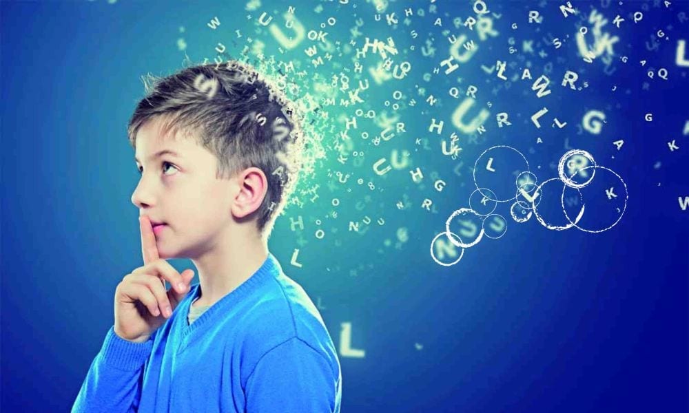 Bambino sordo sente per la prima volta la voce della mamma [VIDEO]