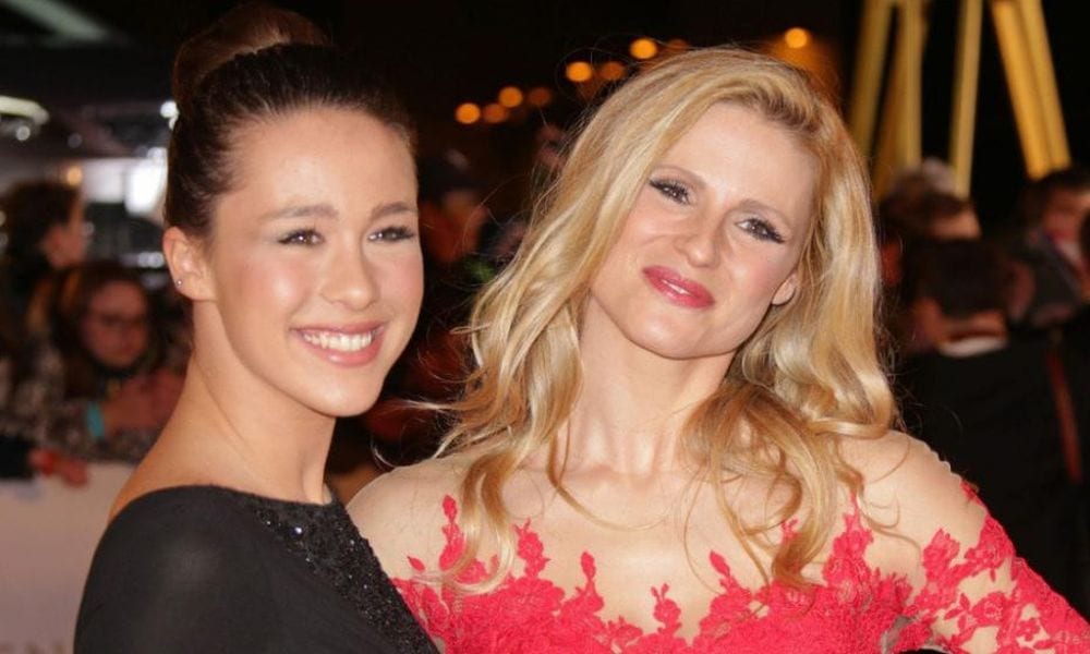Michelle Hunziker e Aurora Ramazzotti: alla ricerca del selfie perfetto [VIDEO]