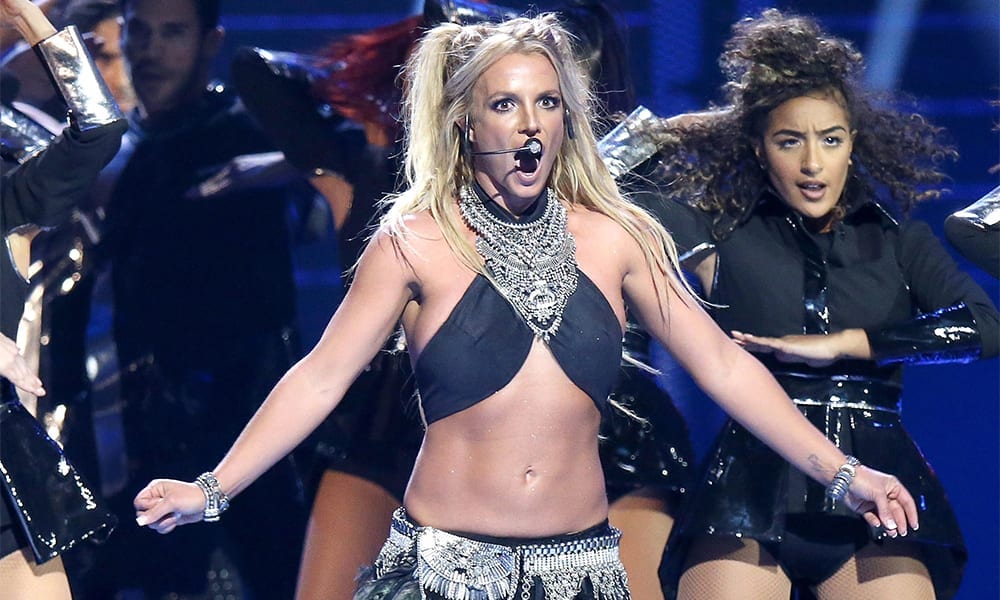 Britney Spears dà scandalo: guardate cosa accade durante un suo concerto [VIDEO]