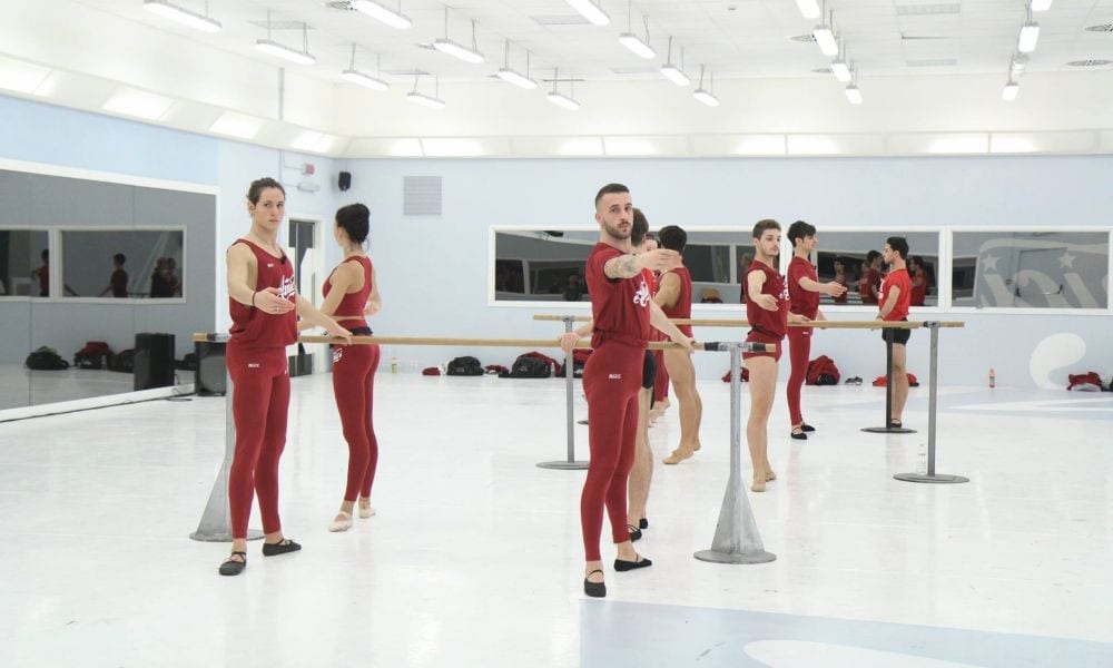 Amici 16, primo incidente nella scuola [VIDEO]