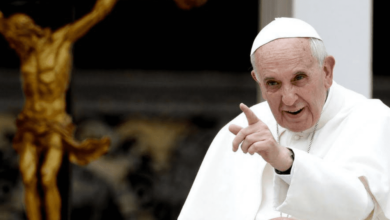 Il giornalista Giuseppe Cruciani contro Papa Francesco: "Una ca*ata pazzesca"
