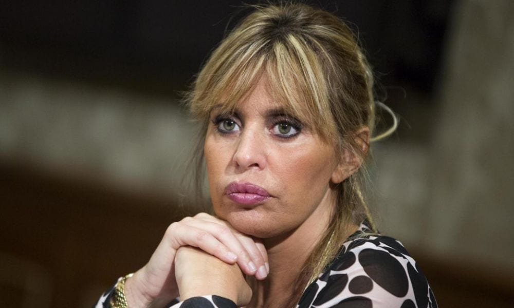 Alessandra Mussolini contro il rapper Bello Figo: le immagini della lite [VIDEO]
