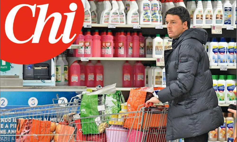 Avvistato Matteo Renzi. L'ex premier fa la spesa al supermercato per Natale [FOTO]