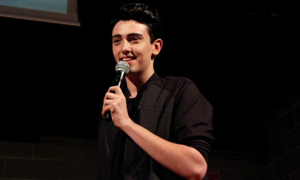 Michele Bravi confessa: «Mi sono innamorato di un ragazzo»