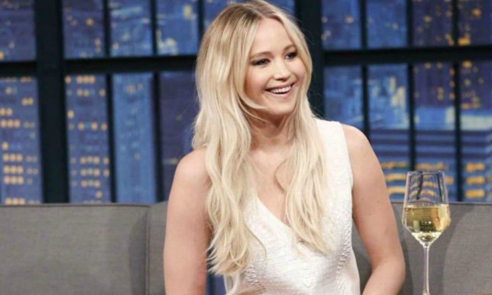 Jennifer Lawrence si confessa: "io, mai stata baciata l'ultimo dell'anno"