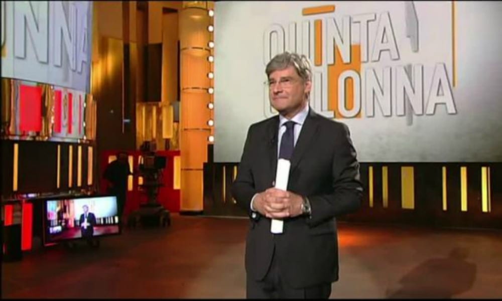 Paura a Quinta Colonna: un comandante dei vigili sviene in diretta tv [VIDEO]