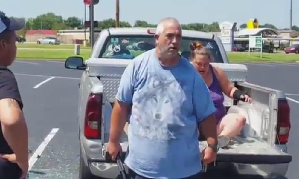 Picchia la moglie a sangue ma non immagina cosa lo aspetta [VIDEO]