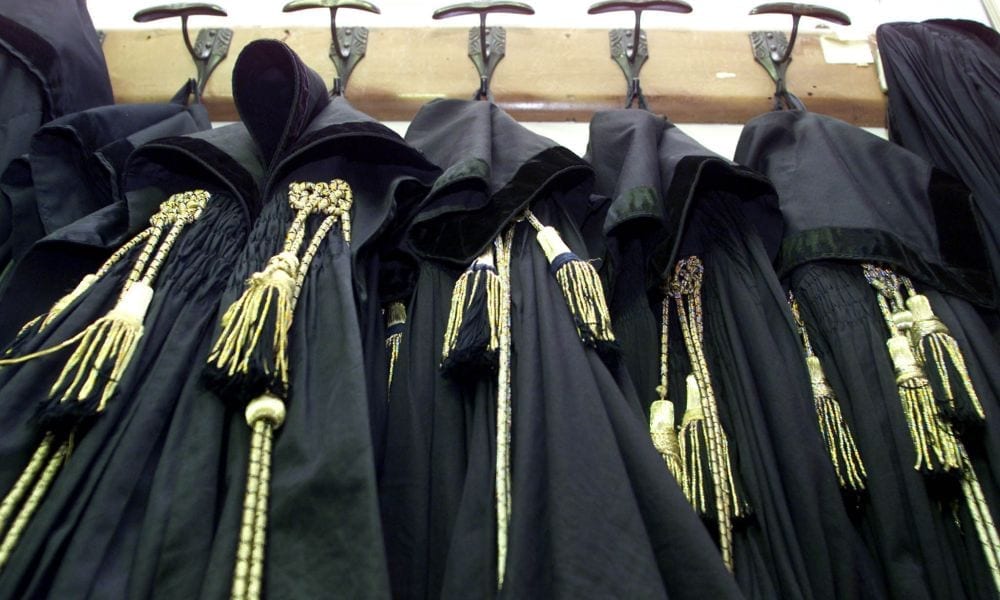 Le Iene shock: la moglie ha una relazione con il pm che indaga il marito [VIDEO]