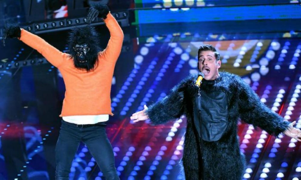 Francesco Gabbani soprannominato il "Rocco Siffredi della Riviera", ecco perché