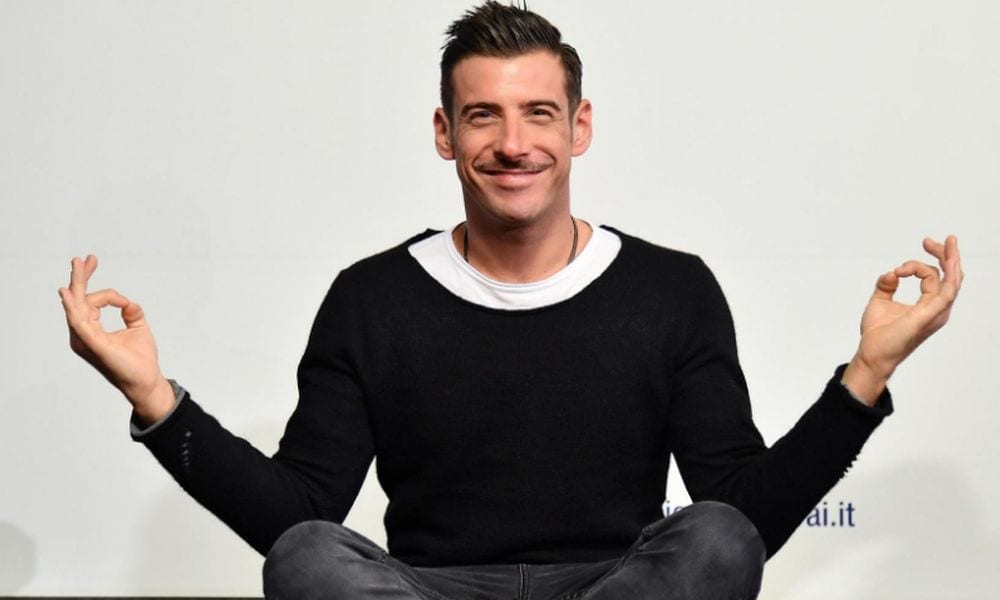 Gocce di Gossip: il "canovaccio" di Gabbani, le novità tra Mannoia e Di Francesco...