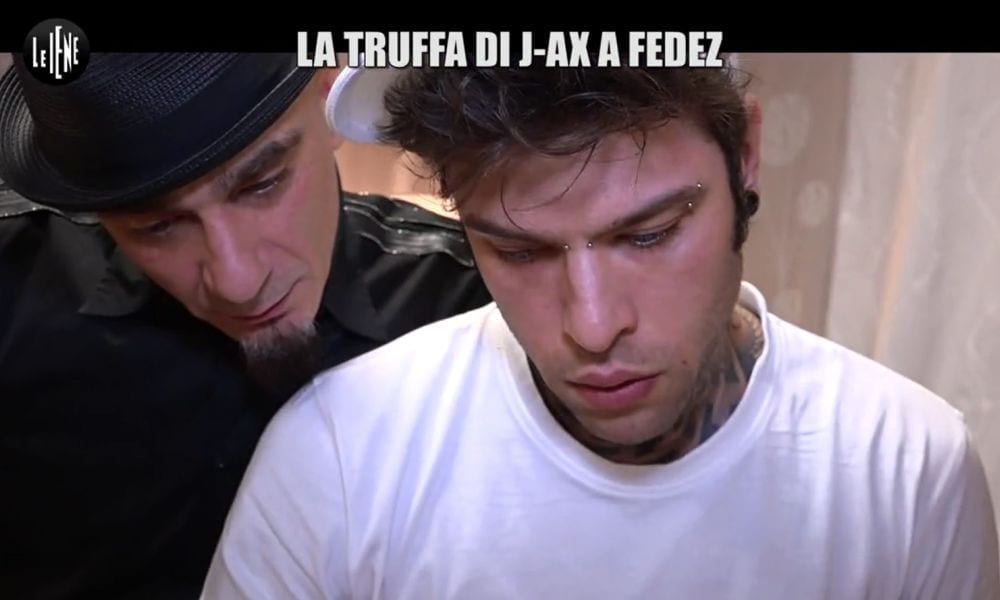 Il video di Fedez a Le Iene scoppia a piangere, ma è uno scherzo di Jax [VIDEO]