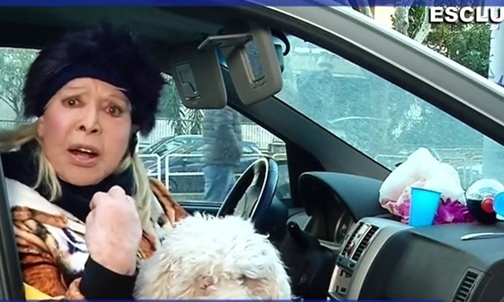 Isabella Biagini shock a Domenica Live: "Vivo in auto. Non ho soldi, perché..." [VIDEO]