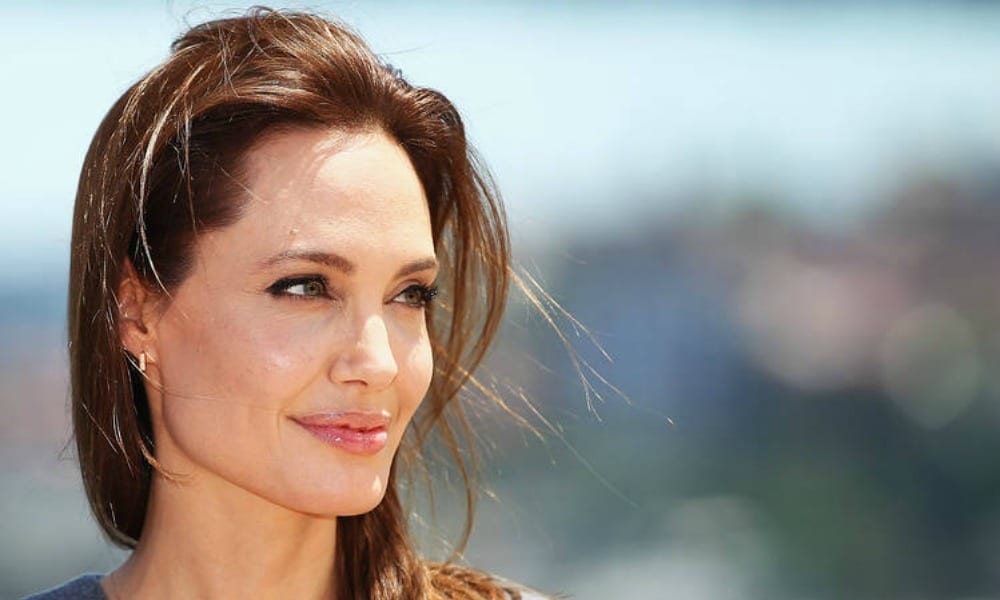 Angelina Jolie irriconoscibile: la confessione sulla sua nuova vita