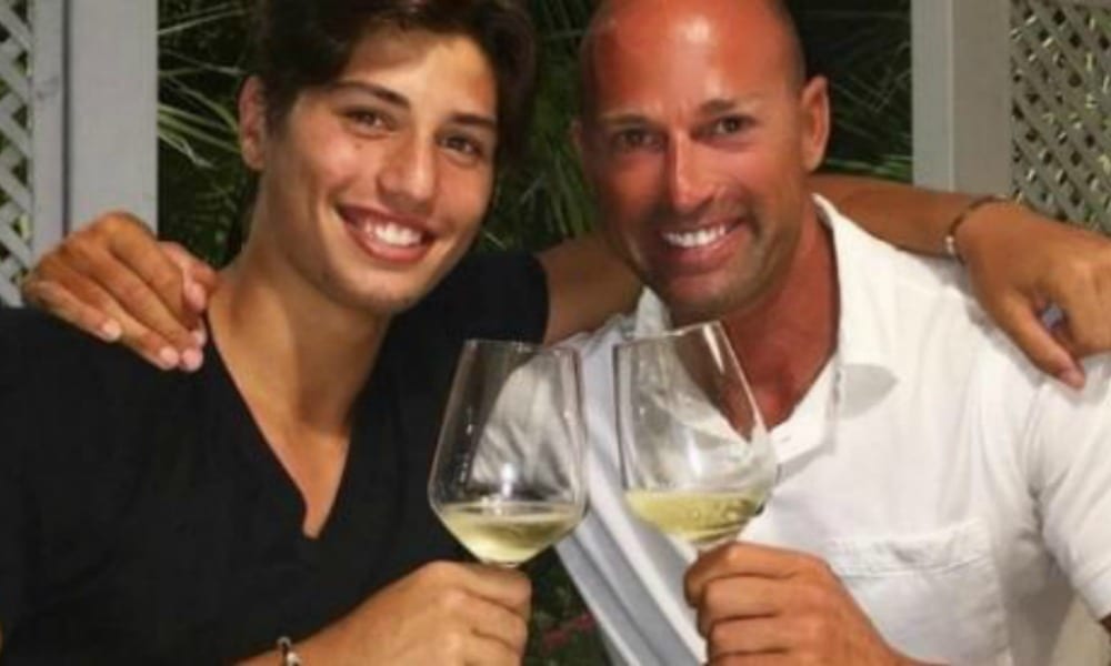 Bettarini, pioggia di critiche dopo Temptation Island Vip: il figlio prende le difese