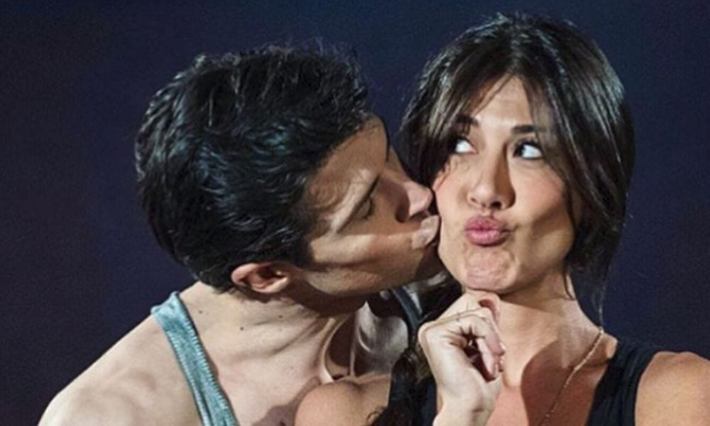 Virginia Raffaele e Roberto Bolle incantano il pubblico a Facciamo che io ero [VIDEO]