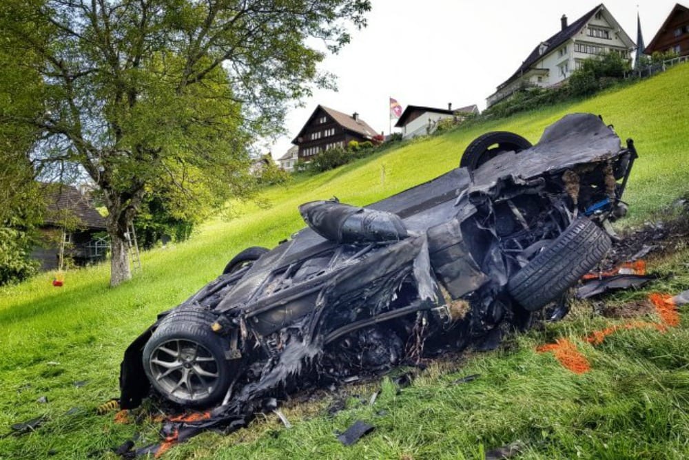 Terribile incidente stradale: si salva per miracolo un noto conduttore televisivo