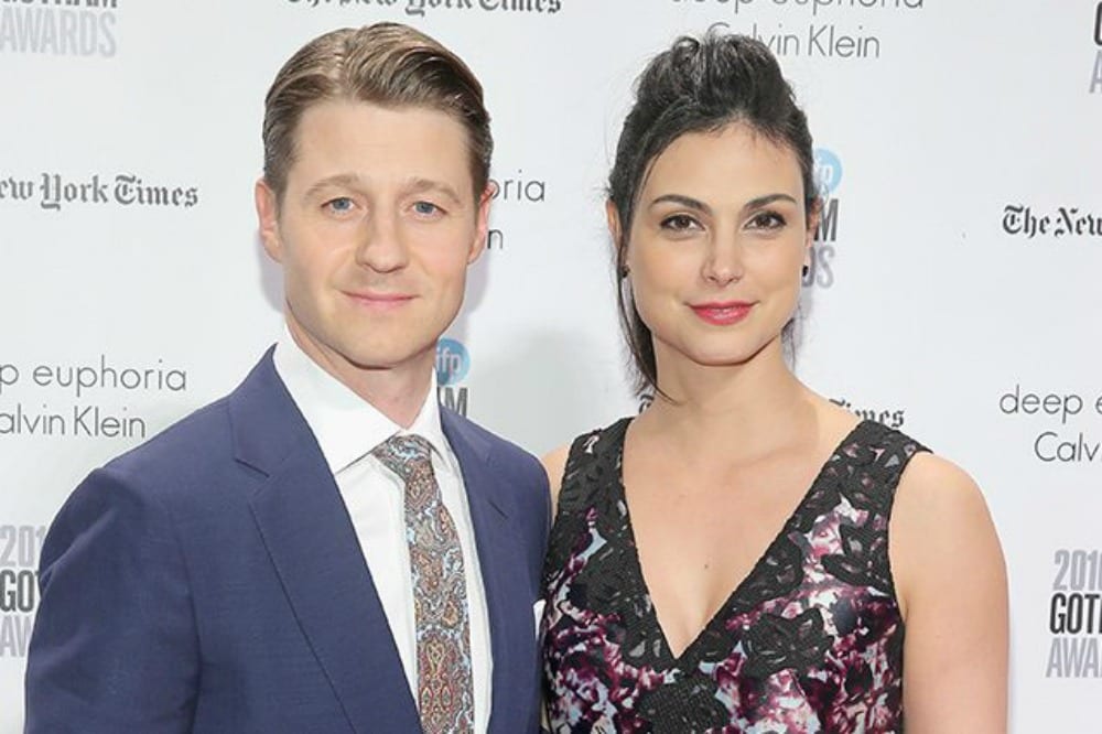 Dal set di “Gotham” alla vita reale, Ben McKenzie e Morena Baccarin si sono sposati