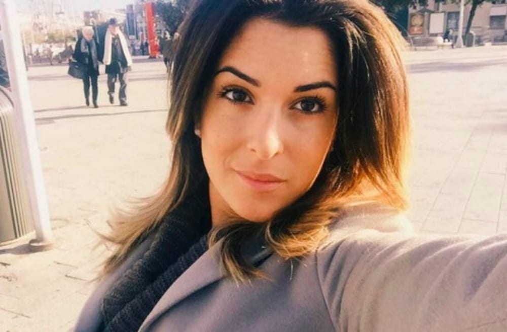 Gessica Notaro torna a cantare sul palco scatenandosi insieme ai Croma Latina