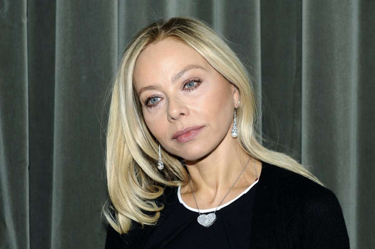 Ornella Muti condannata: è malata, ma va a cena con Putin
