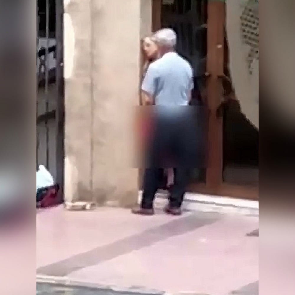 Anziani focosi fanno sesso in strada in pieno giorno [VIDEO]