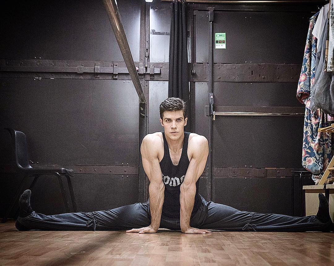 Roberto Bolle incidente: "Chi l'ha detto che il balletto non è pericoloso?" [FOTO+VIDEO]