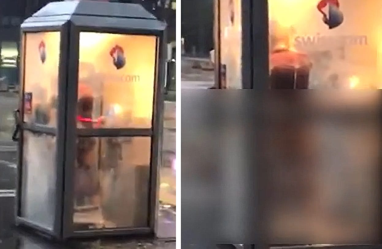 Sesso all'interno di una cabina telefonica: amanti focosi beccati dai passanti [VIDEO]
