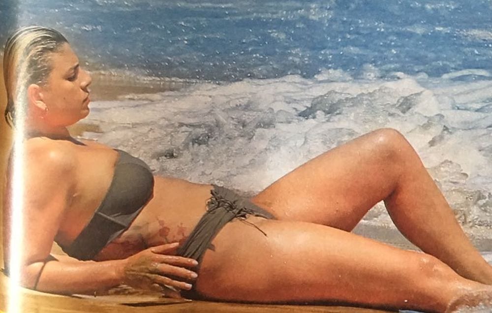 Emma Marrone ingrassata e irriconoscibile al mare [FOTO]